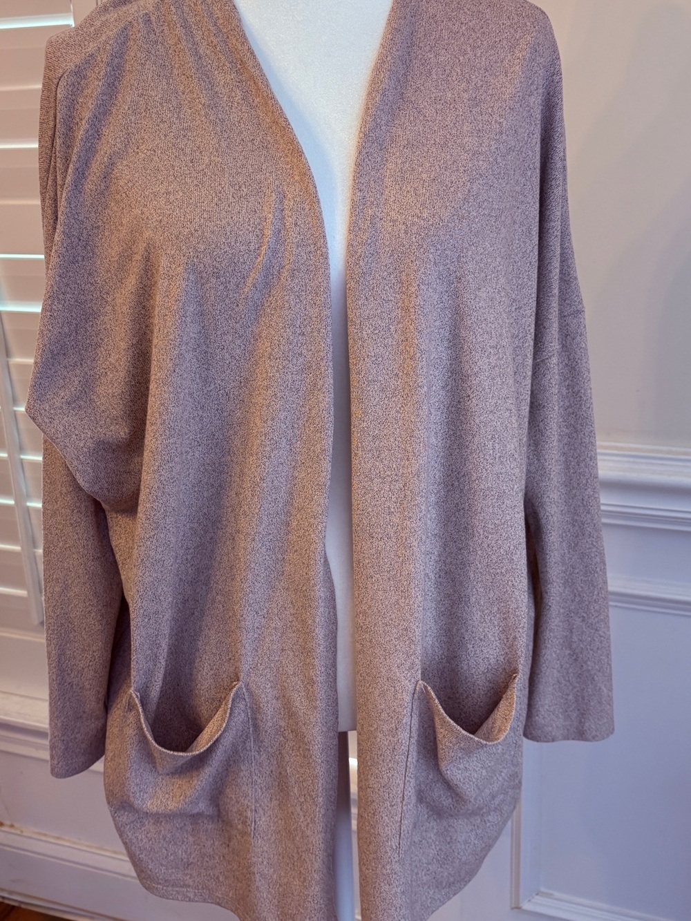 Natural Reflections Open-Front Cardigan in Dusty pink and grey
